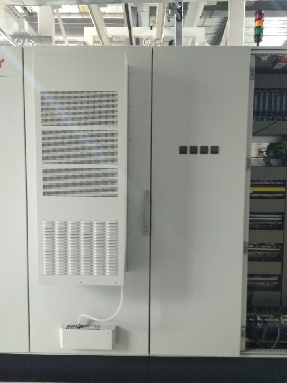 户内电气机柜设备发热环境示意图