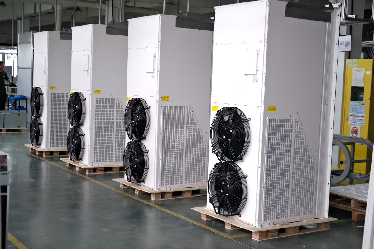 wall-mounted air conditioner for shelter (1).JPG